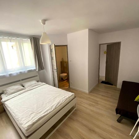 Apartmán Zefir Pokoje Unieście Exteriér fotografie