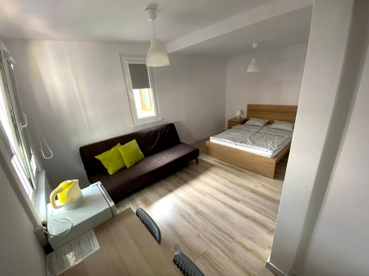 Apartmán Zefir Pokoje Unieście Exteriér fotografie